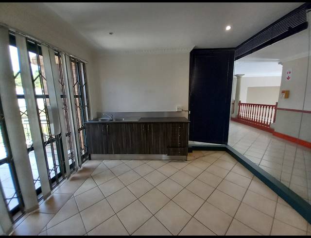 342M² OFFICE TO LET IN BRYANSTON